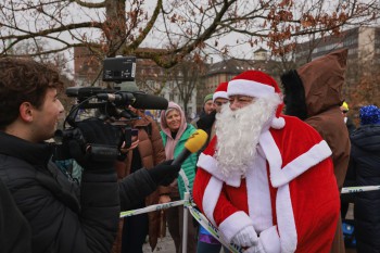 025a1333 chlausschwimmen zueri dwy web