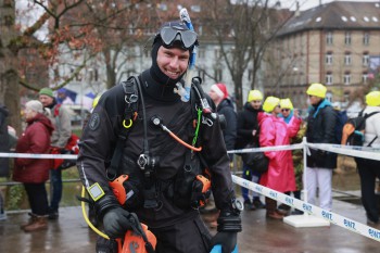 025a1361 chlausschwimmen zueri dwy web