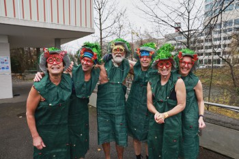 025a1557 chlausschwimmen zueri dwy web