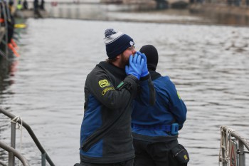 025a1851 chlausschwimmen zueri dwy web