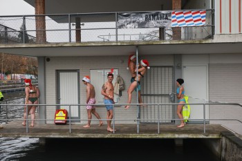 025a1984 chlausschwimmen zueri dwy web